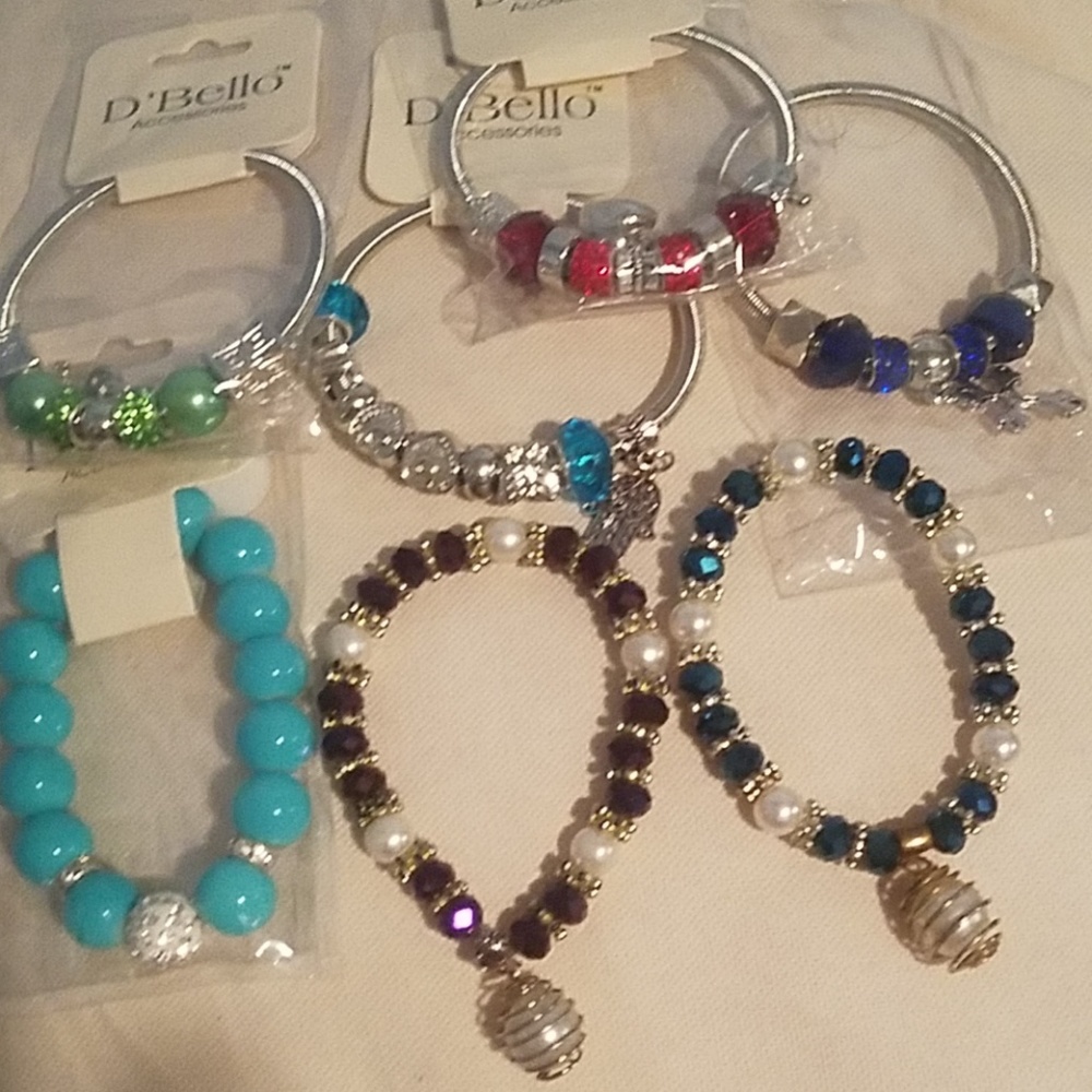 Lot of 7 pieces bracelets